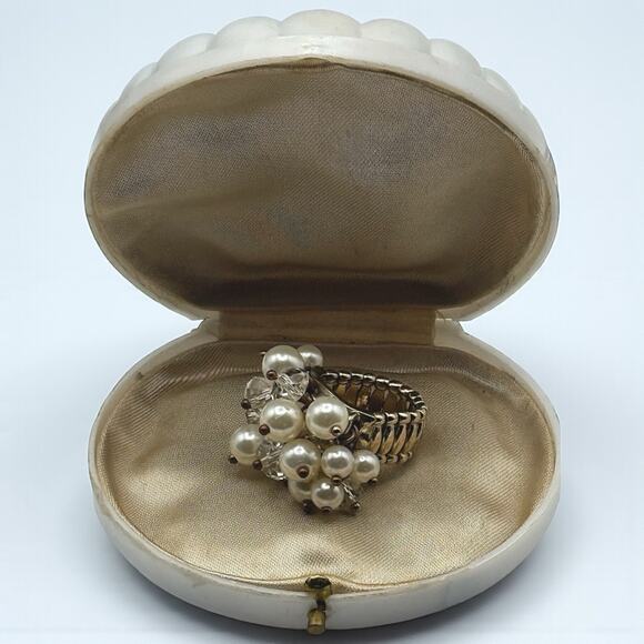 Vintage Cha Cha Ring Faux Pearl Crystal Cluster Bouquet Stretch Cocktail - Picture 1 of 6